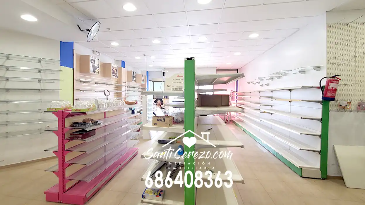 Local commercial à vendre à Avenida del Marqués de la Vega de Armijo 62, imagen 6