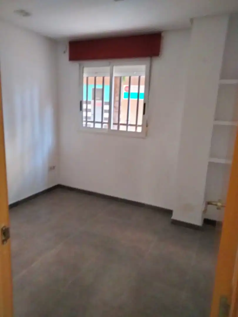 Local comercial en venda a Zona Campus Universitario, imagen 4