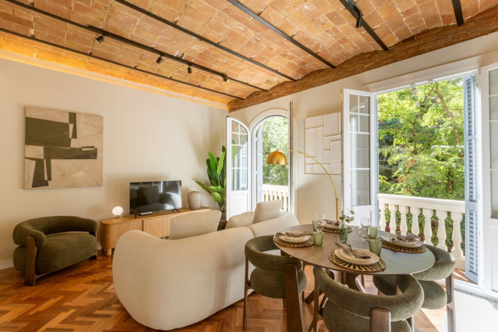 Living room of Apartment to share in  Barcelona Capital  with Air Conditioner and Terrace