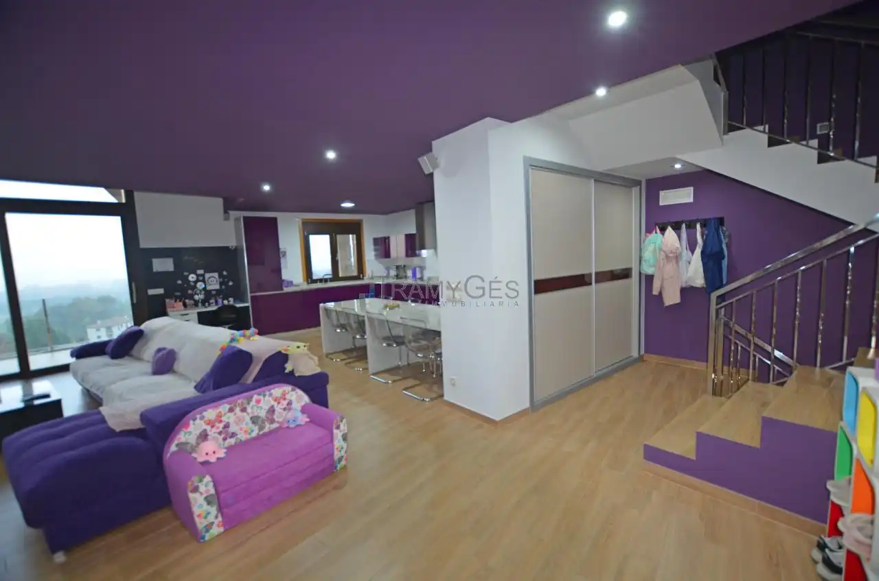 Casa o chalet en venta en Tui con Calefacción, Jardín privado y Terraza