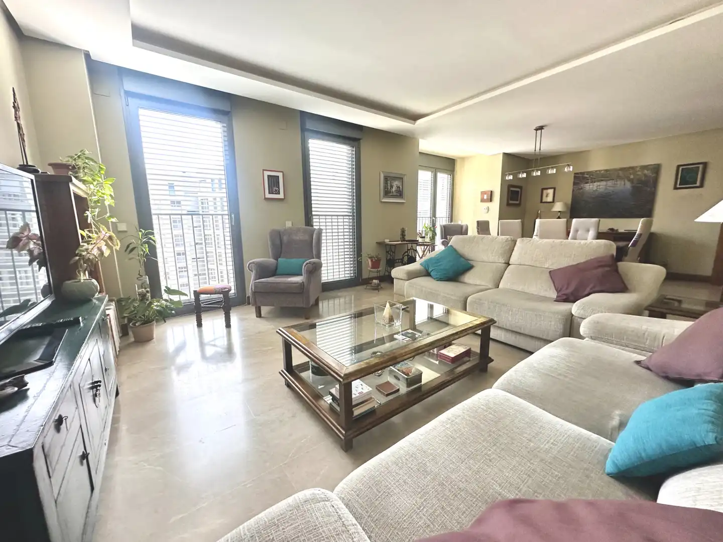 Living room of Flat for sale in Madrid  with Air Conditioner, Heating and Storage room