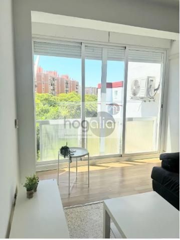 Bedroom of Flat to rent in  Sevilla Capital  with Air Conditioner and Furnished
