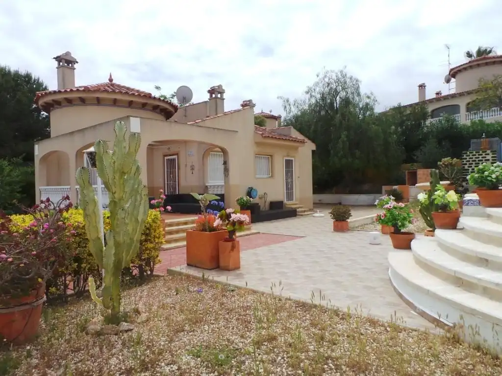 Vista exterior de Piso en venta en Almoradí con Piscina comunitaria