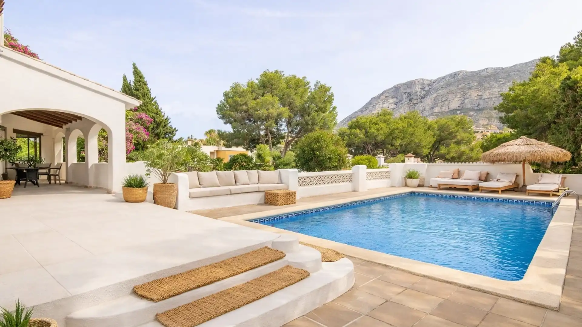 Piscina de Casa o chalet en venta en Dénia con Aire acondicionado, Calefacción y Jardín privado