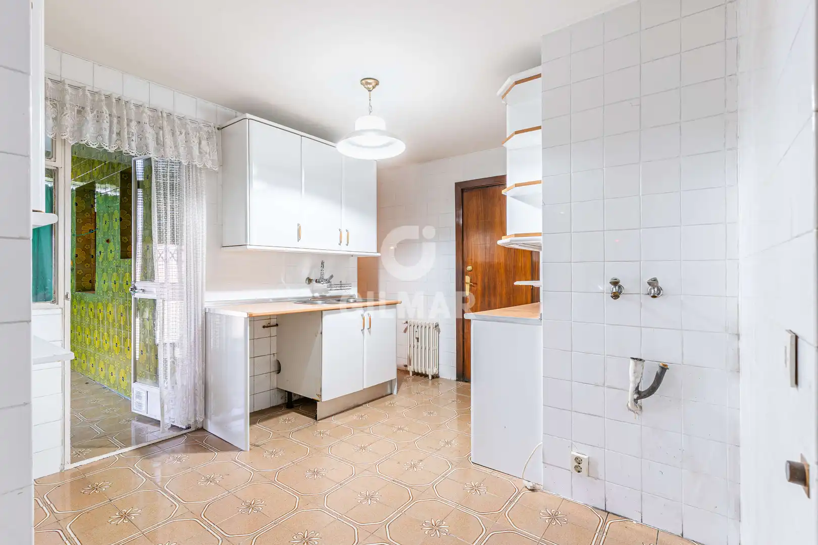 Kitchen of Flat for sale in Madrid  with Heating and Balcony