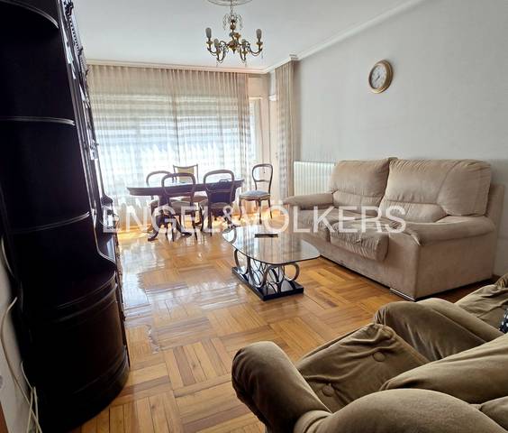 Piso en Venta en Berbés - Peritos