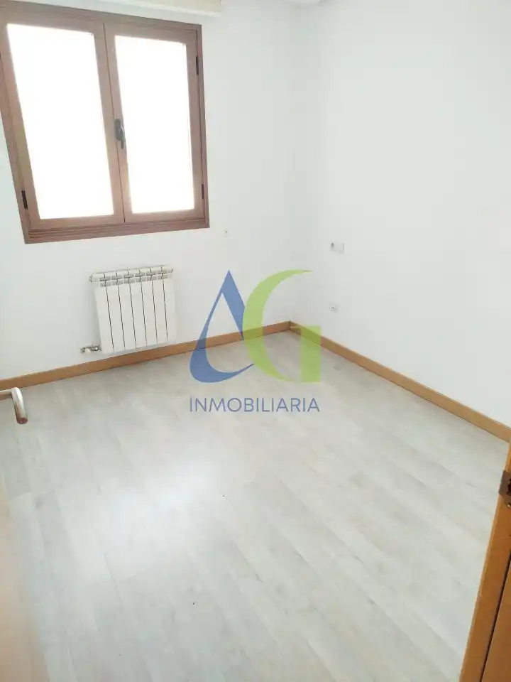 Piso con ascensor en venta en C/ PORTILLO, imagen 11