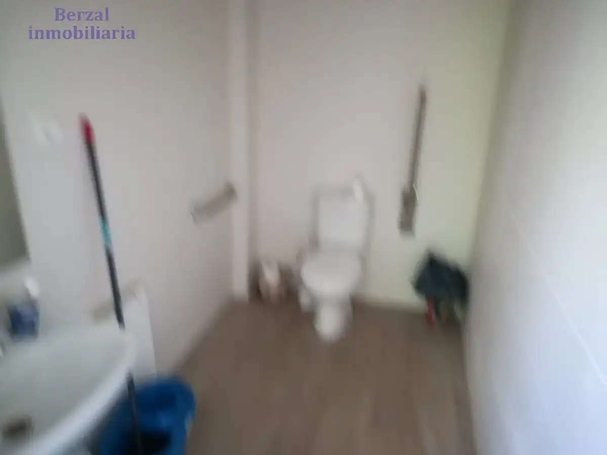 Bathroom of Office for rent in Oyón-Oion  with Heating and Furnished
