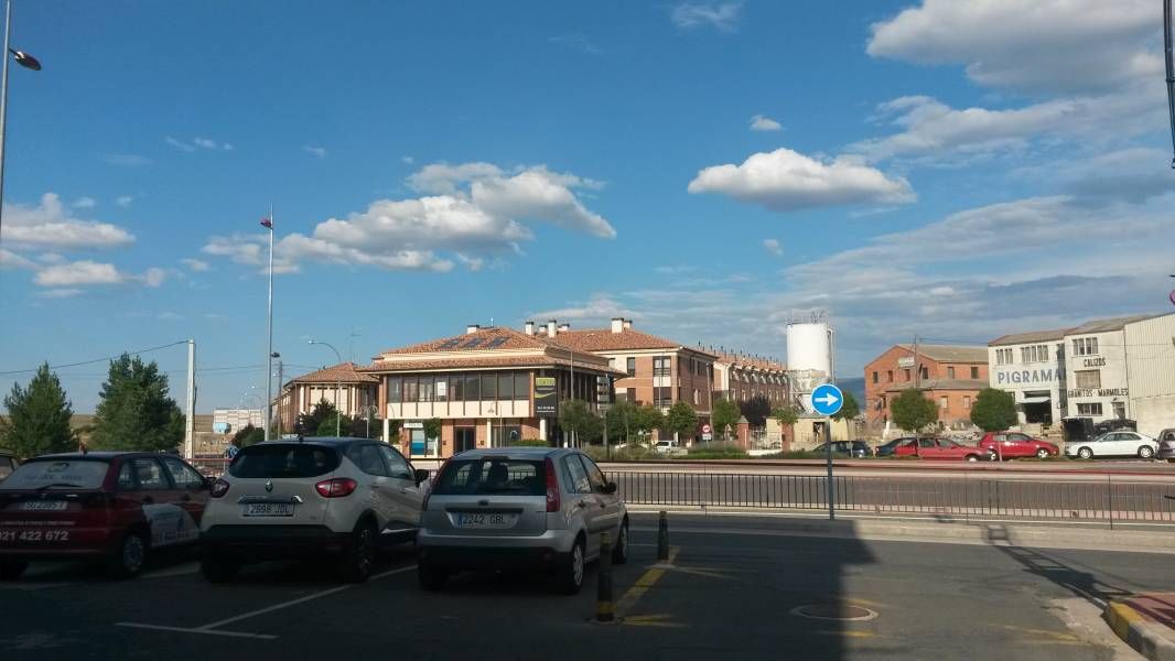 Vista exterior de Local en venda en La Lastrilla 