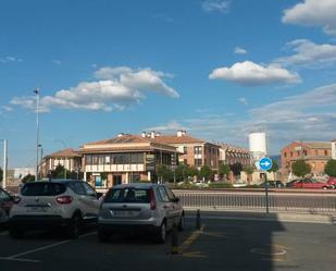 Vista exterior de Local de lloguer en La Lastrilla 