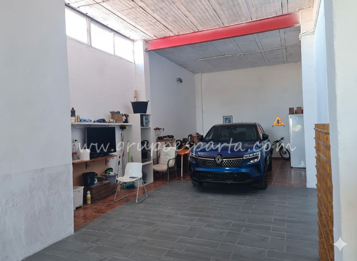 Nau industrial en venda en Santiponce