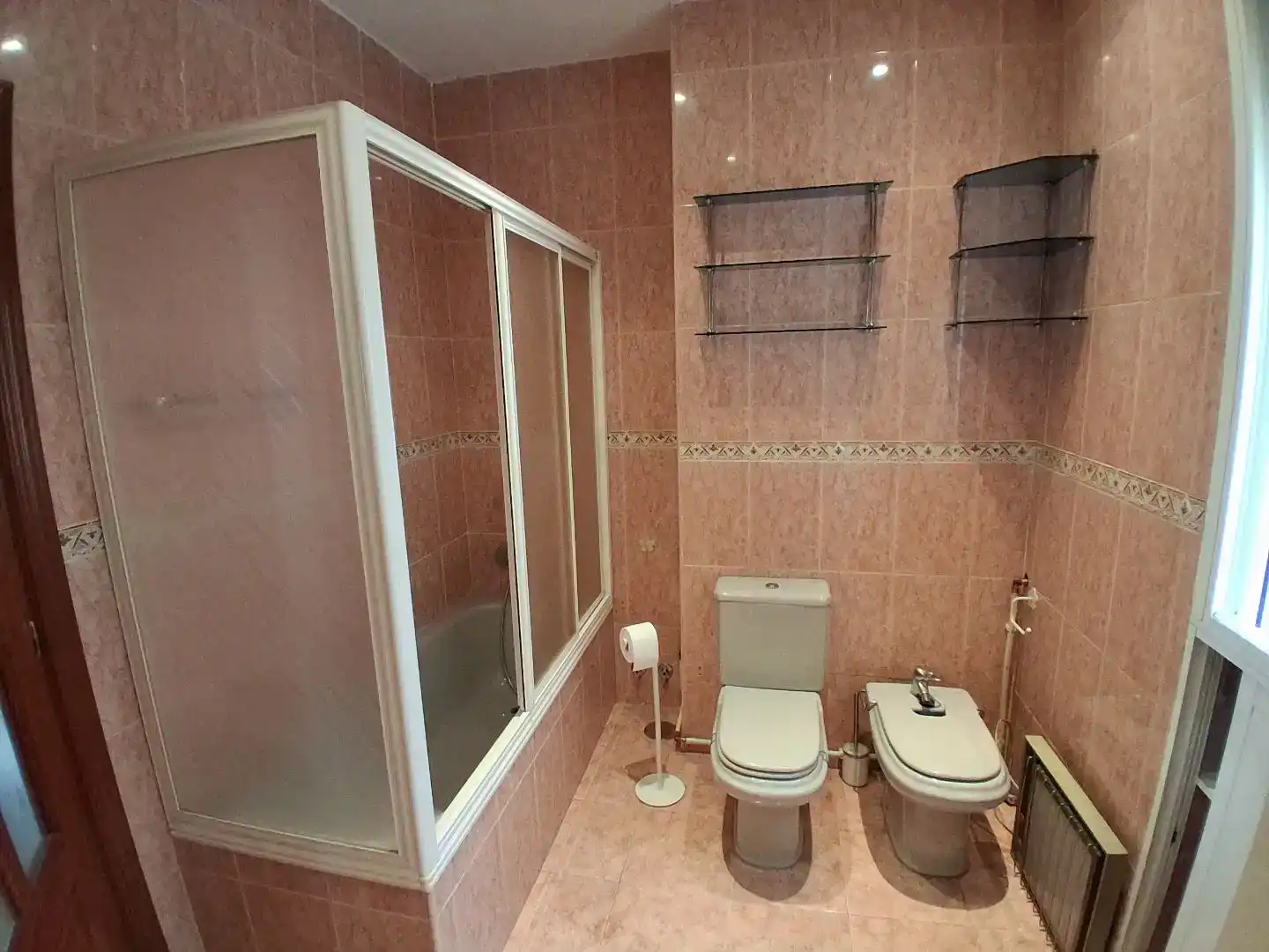 Bathroom of Flat for sale in  Madrid Capital