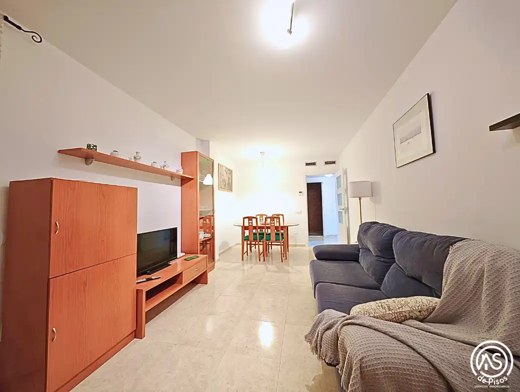 Sala de estar de Apartamento de alquiler en Mont-roig del Camp con Aire acondicionado, Calefacción y Jardín privado