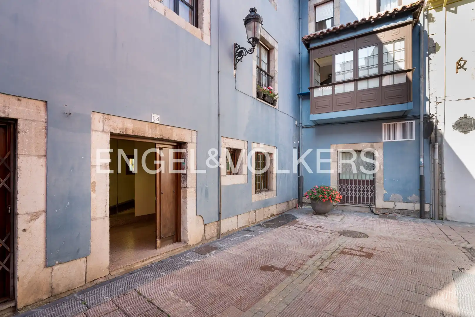 Vista exterior de Dúplex en venda en Ribadesella amb Calefacció, Terrassa i Traster