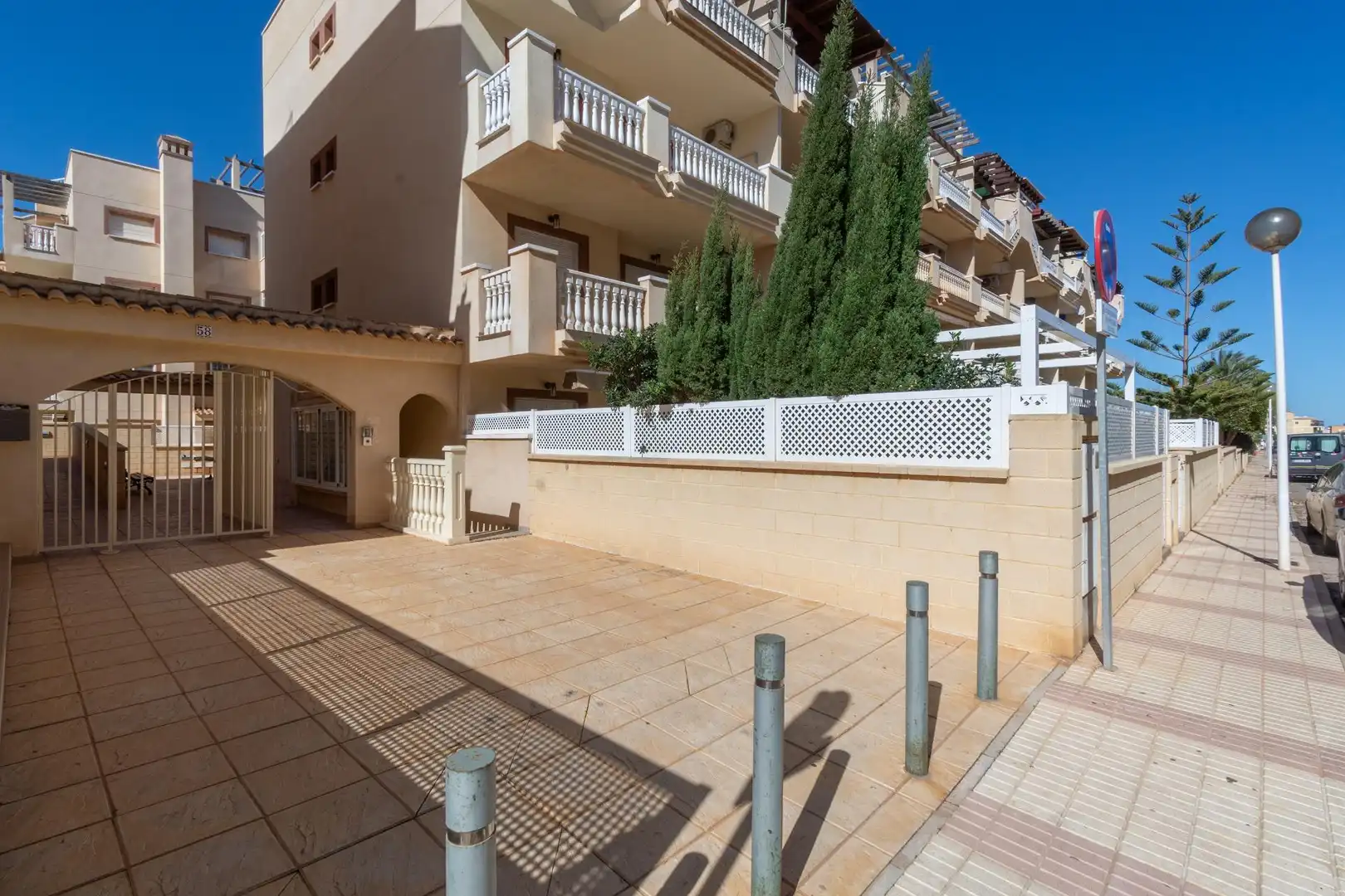 Vista exterior de Ático en venta en Cartagena con Aire acondicionado, Terraza y Amueblado
