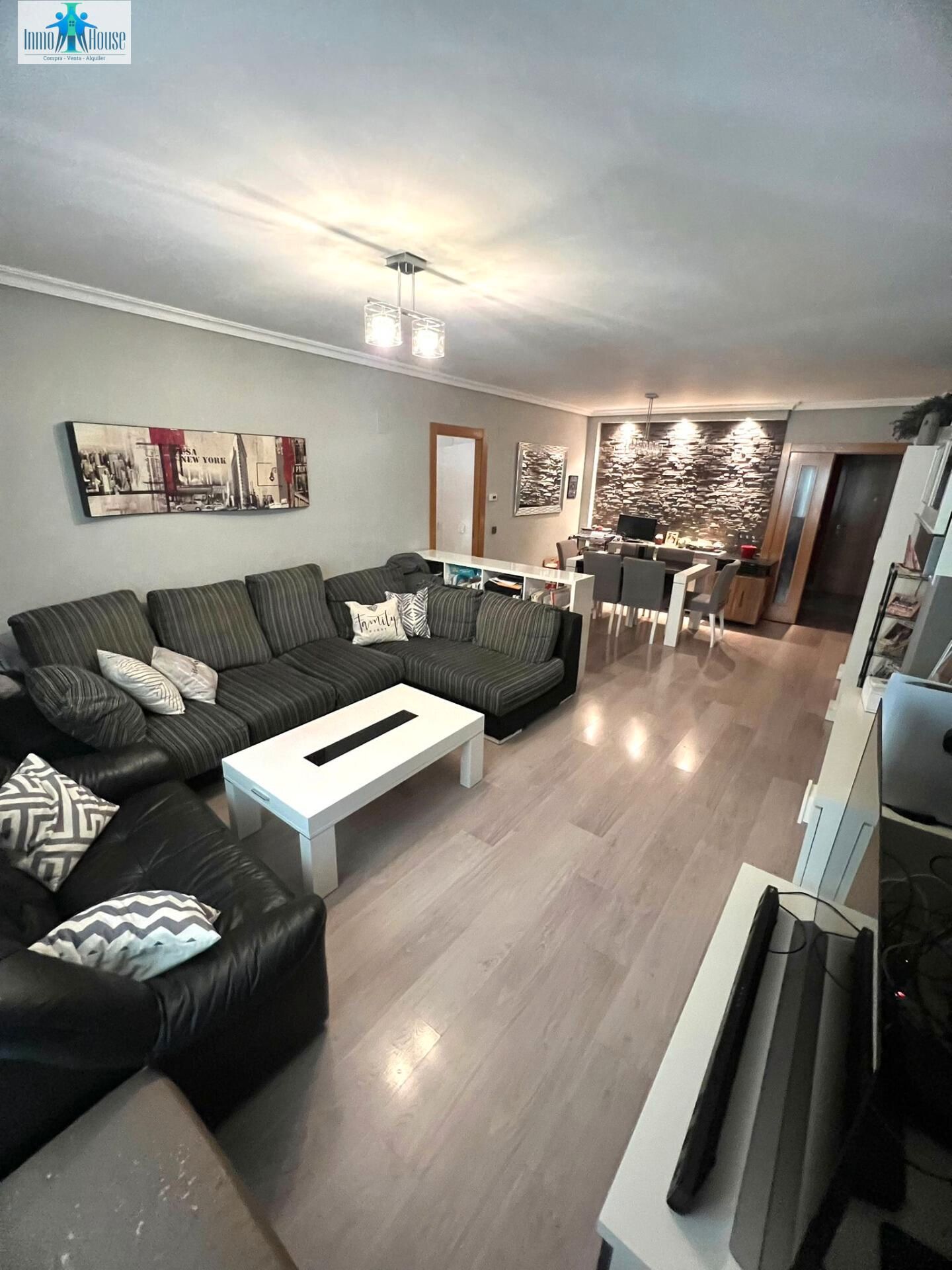 Living room of Flat for sale in  Albacete Capital  with Air Conditioner, Heating and Parquet flooring