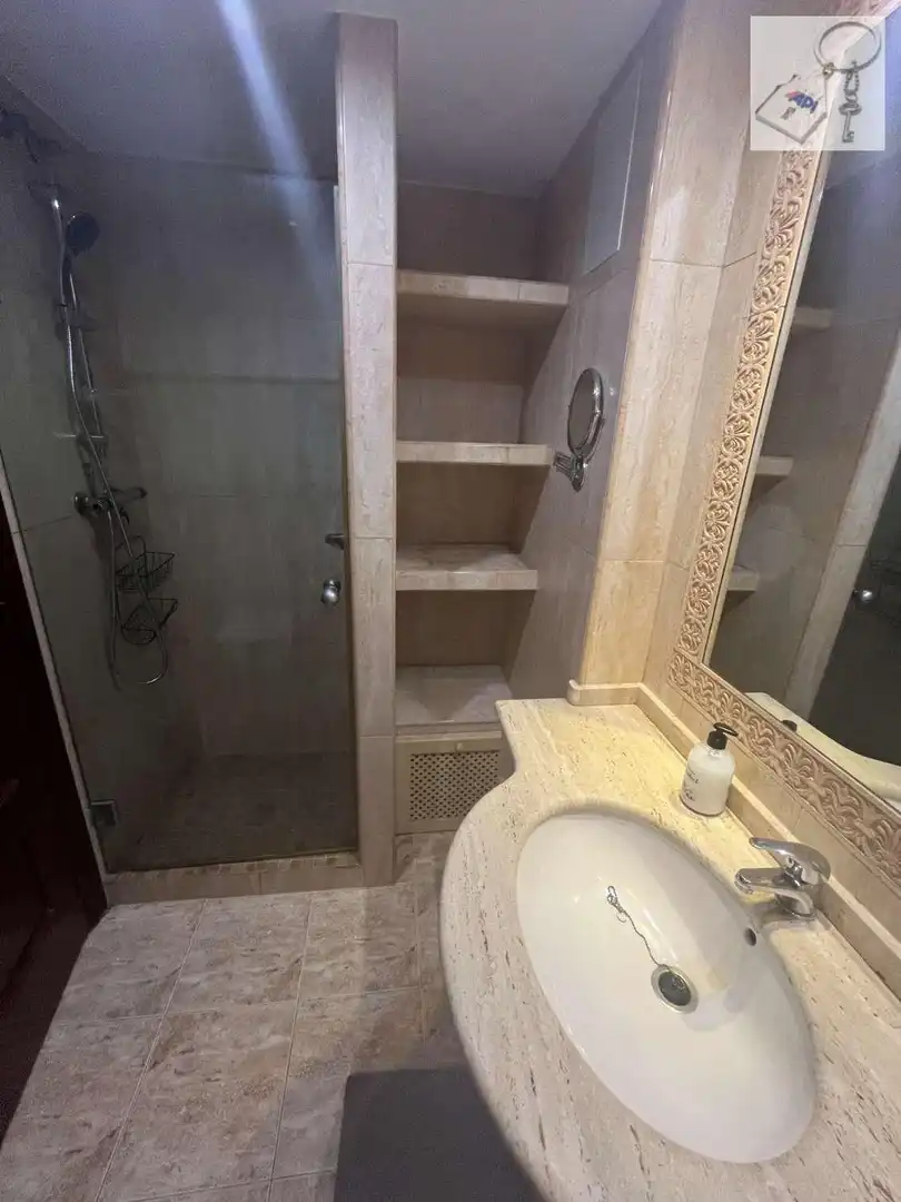 Badezimmer von Wohnungen zum Verkauf in Torrevieja mit Klimaanlage, Heizung und Möbliert