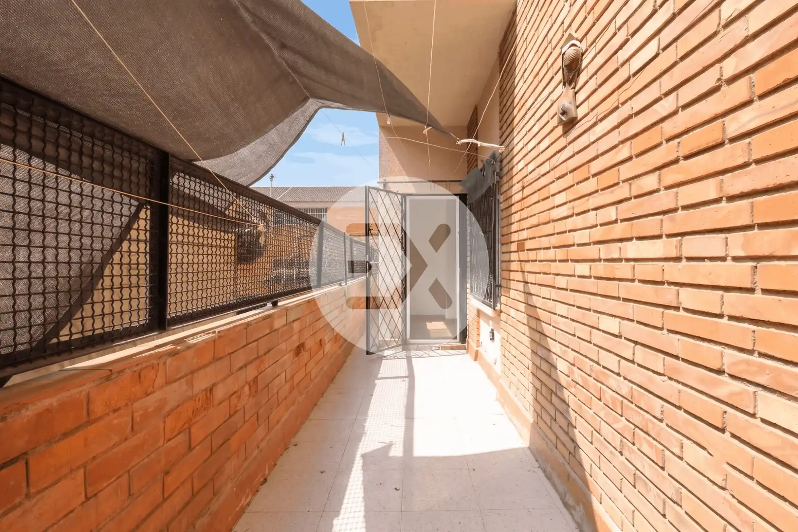 Vista exterior de Piso en venta en Viladecans con Calefacción, Parquet y Trastero