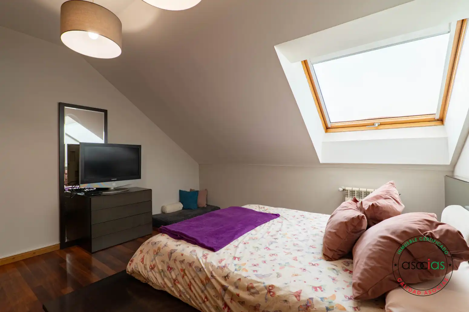 Habitación de Piso en venta en Gijón  con Calefacción, Parquet y Trastero