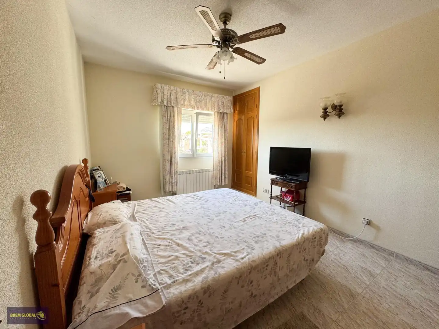 Bedroom of Houses for sale in La Cabrera  with Heating, Private garden and Swimming Pool