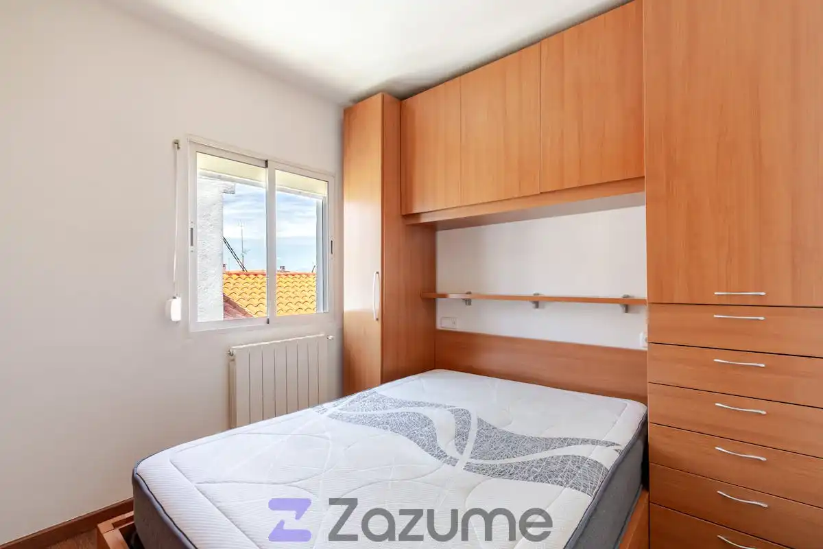 Habitación de Piso de alquiler en Madrid con Calefacción, Amueblado y Horno