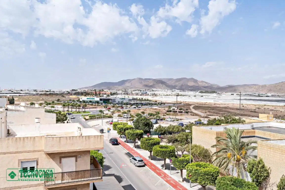 Außenansicht von Dachboden zum Verkauf in El Ejido mit Klimaanlage, Heizung und Terrasse