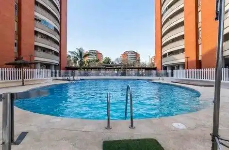 Piscina de Piso en venta en  Sevilla Capital con Aire acondicionado, Terraza y Trastero