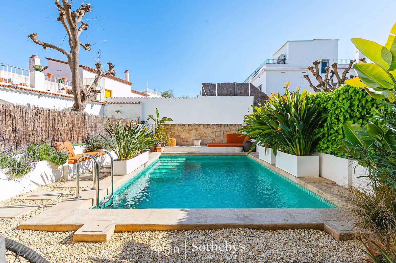 Piscina de Casa adosada en venta en Sitges con Aire acondicionado, Calefacción y Jardín privado