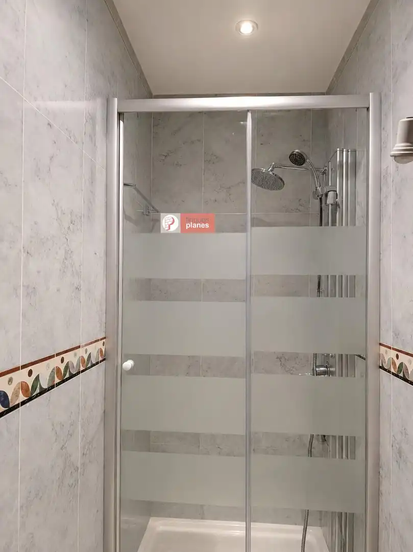 Flat with terrace for sale in Instituts - Universitat, imagen 13