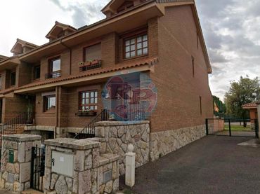 Casa a schiera con giardino in vendita a Sariegos