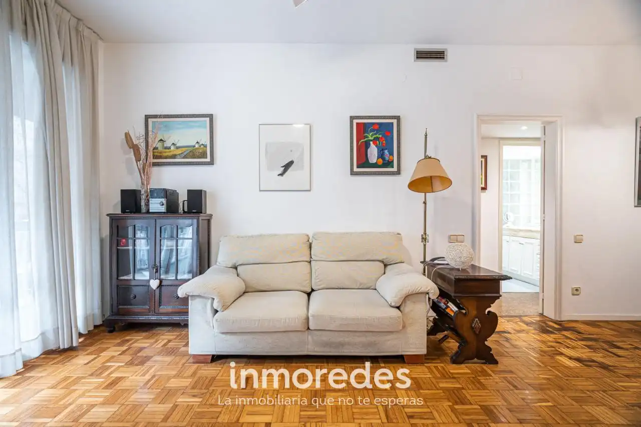Piso con terraza en venta en Carrer de Bailèn, imagen 44