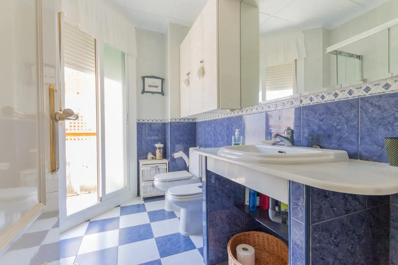 Bathroom of Flat for sale in Águilas  with Storage room and Balcony