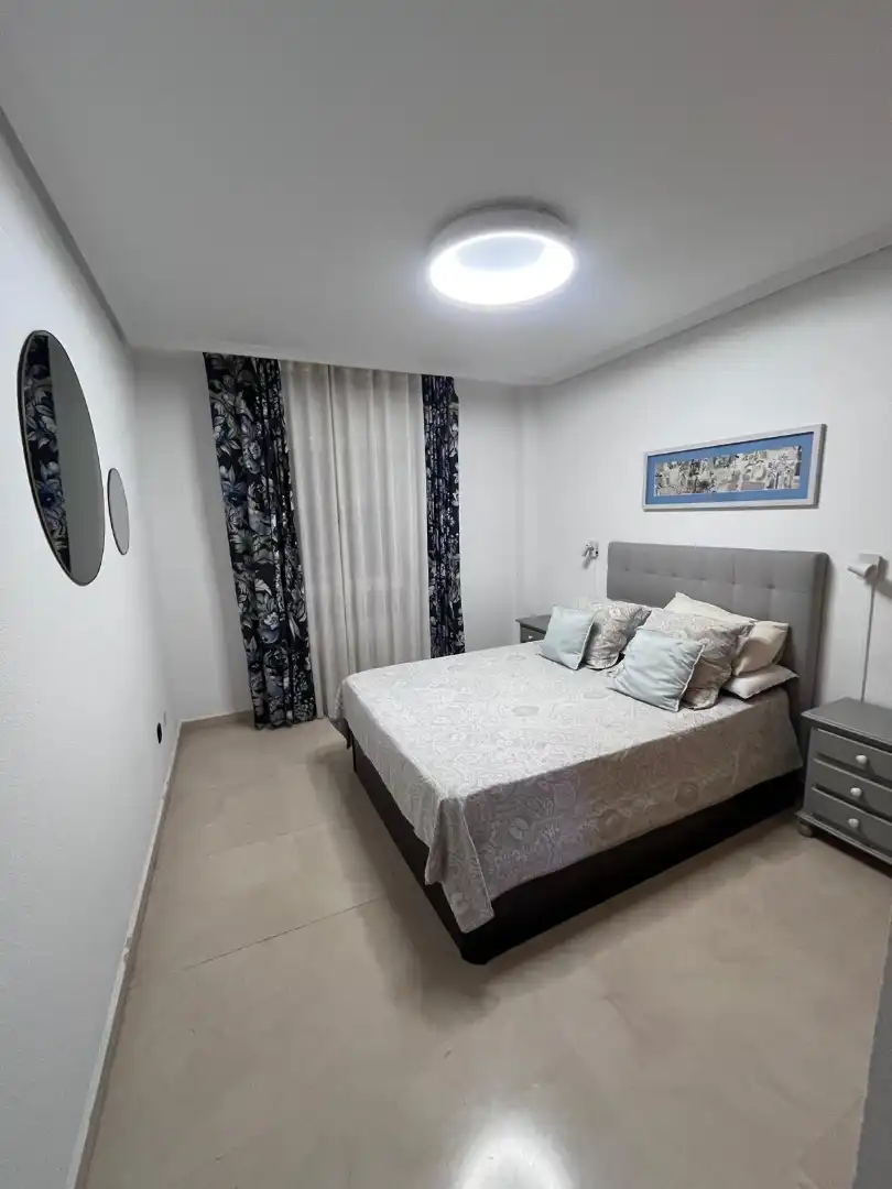 Habitación de Apartamento de alquiler en Ciudad Real con Aire acondicionado, Calefacción y Amueblado