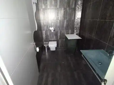 Badezimmer von Geschaftsraum zur Miete in Benalmádena mit Klimaanlage und Heizung