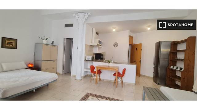 Piso en Alquiler en Barri Gòtic