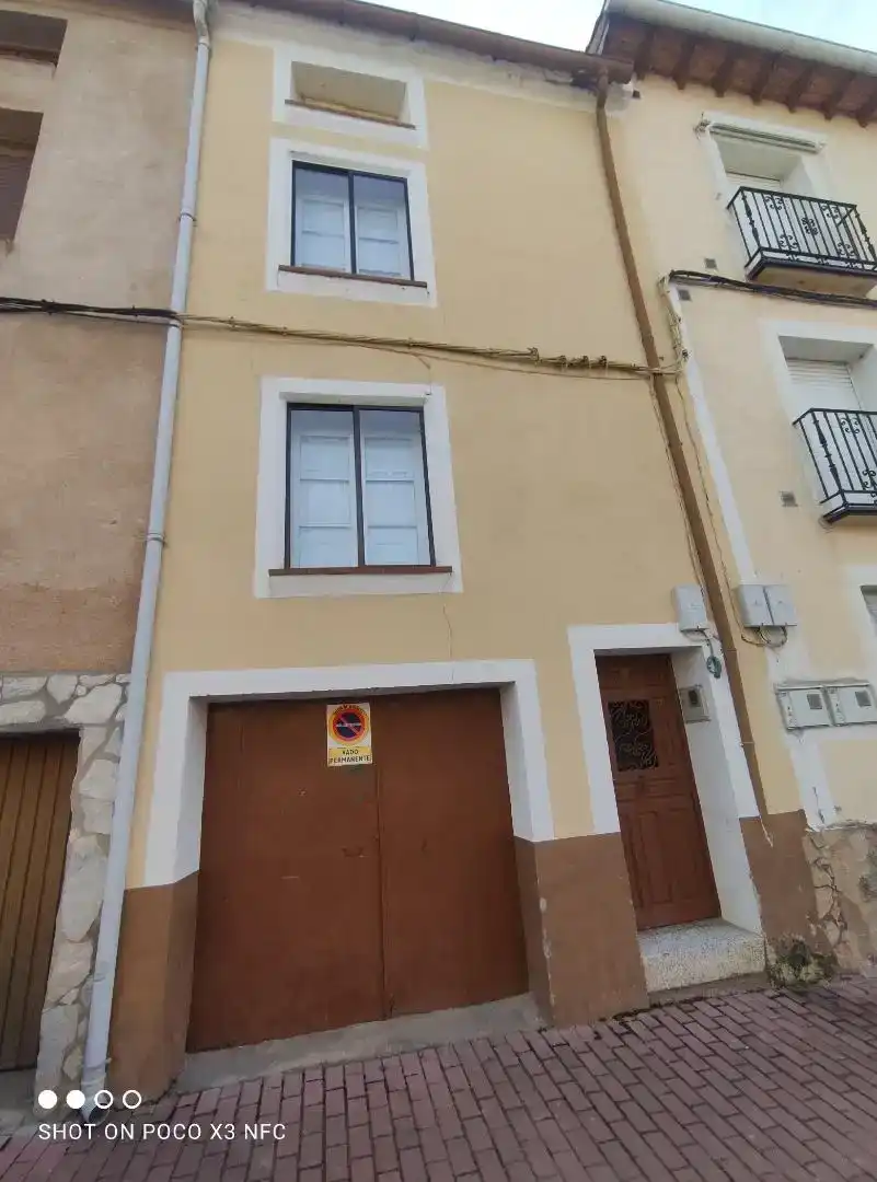 Vista exterior de Casa adosada en venta en Corduente, Guadalajara