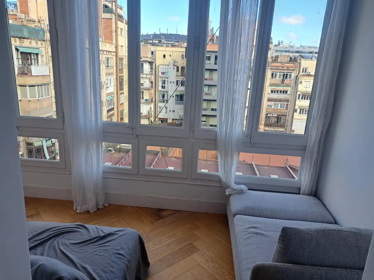 Sala d'estar de Pis en venda en Barcelona amb Aire condicionat, Calefacció i Parquet