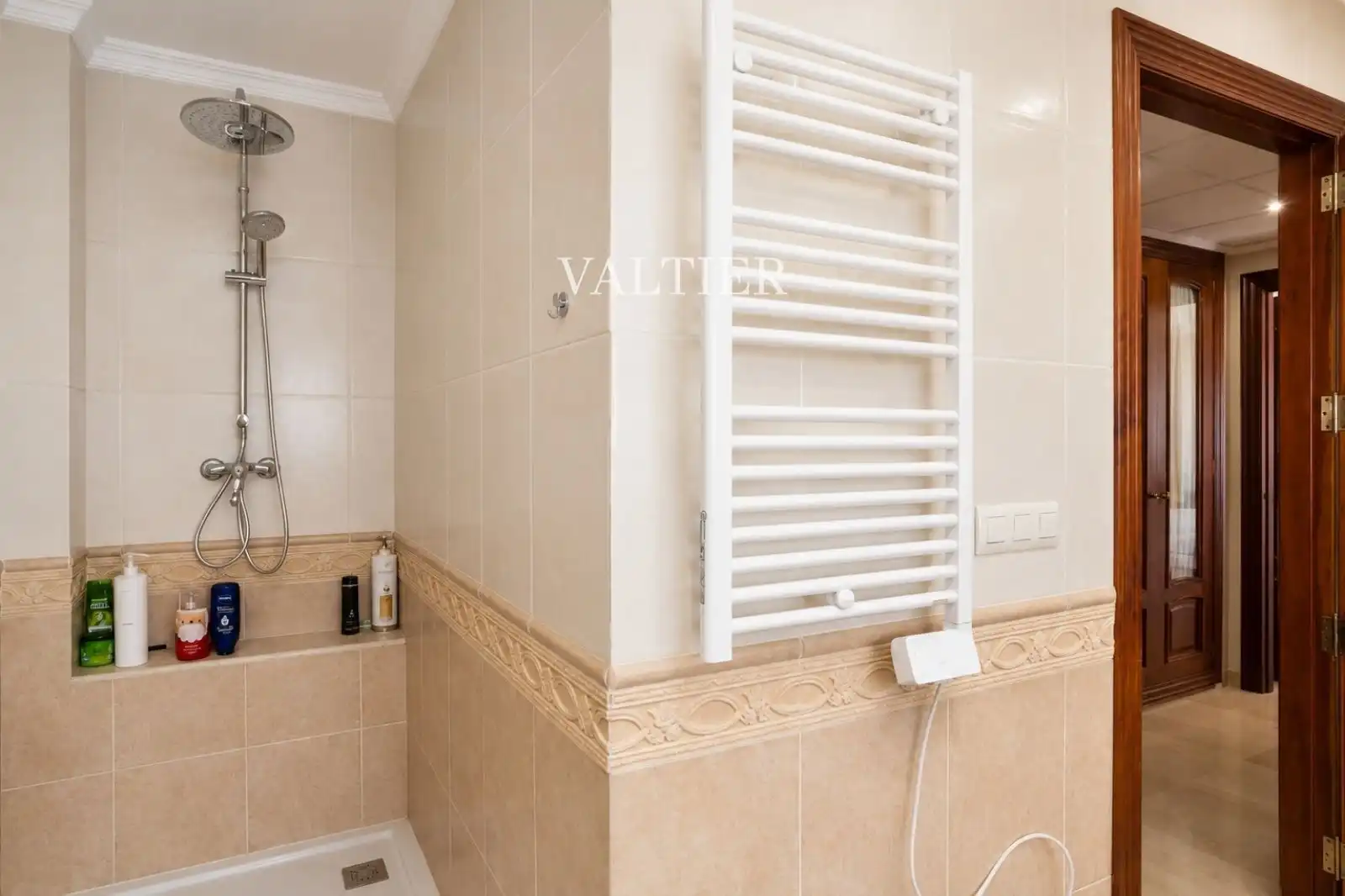 Bany de Casa o xalet en venda en Almoines amb Aire condicionat, Terrassa i Moblat