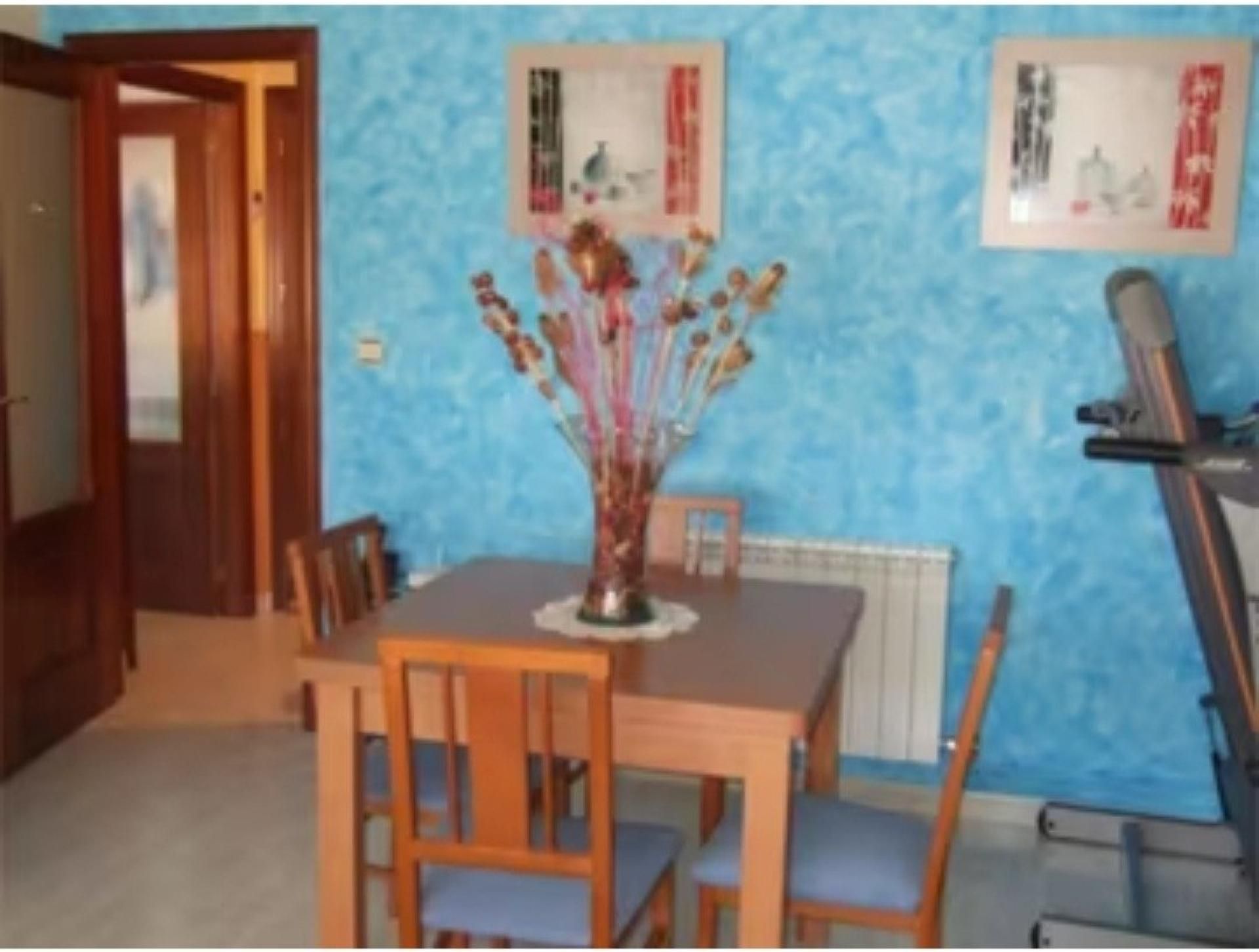 Dining room of Flat for sale in Valderas