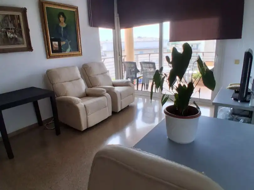 Sala de estar de Piso en venta en Figueres con Aire acondicionado, Piscina y Balcón