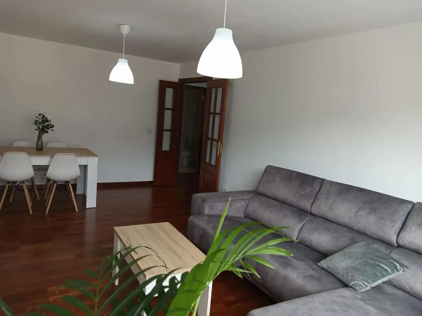 Sala de estar de Piso de alquiler en Arteixo con Calefacción, Parquet y Amueblado