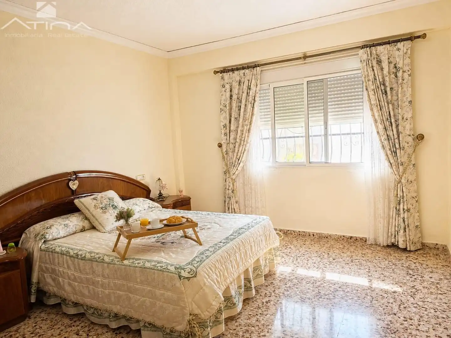Schlafzimmer von Wohnung zum Verkauf in Gandia mit Klimaanlage, Heizung und Terrasse