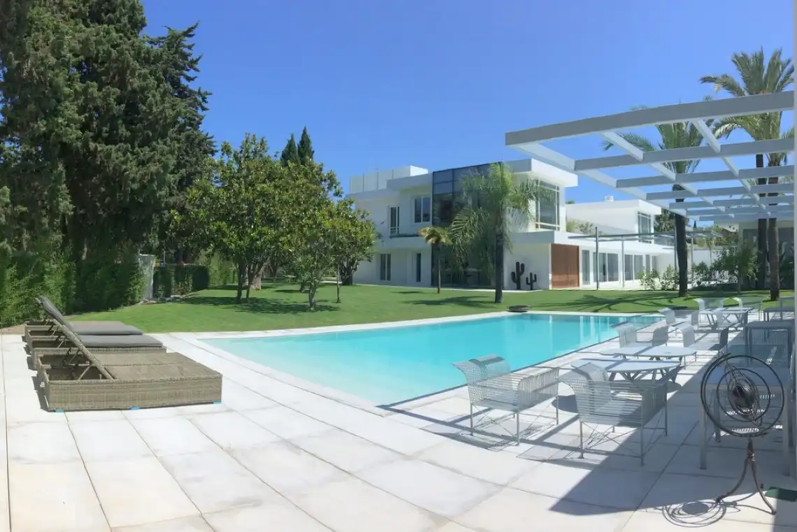 Casa con piscina en venta en San Pedro de Alcántara, imagen 16
