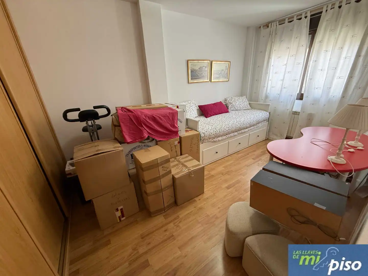 Bedroom of Flat for sale in Tudela de Duero  with Heating, Parquet flooring and Storage room