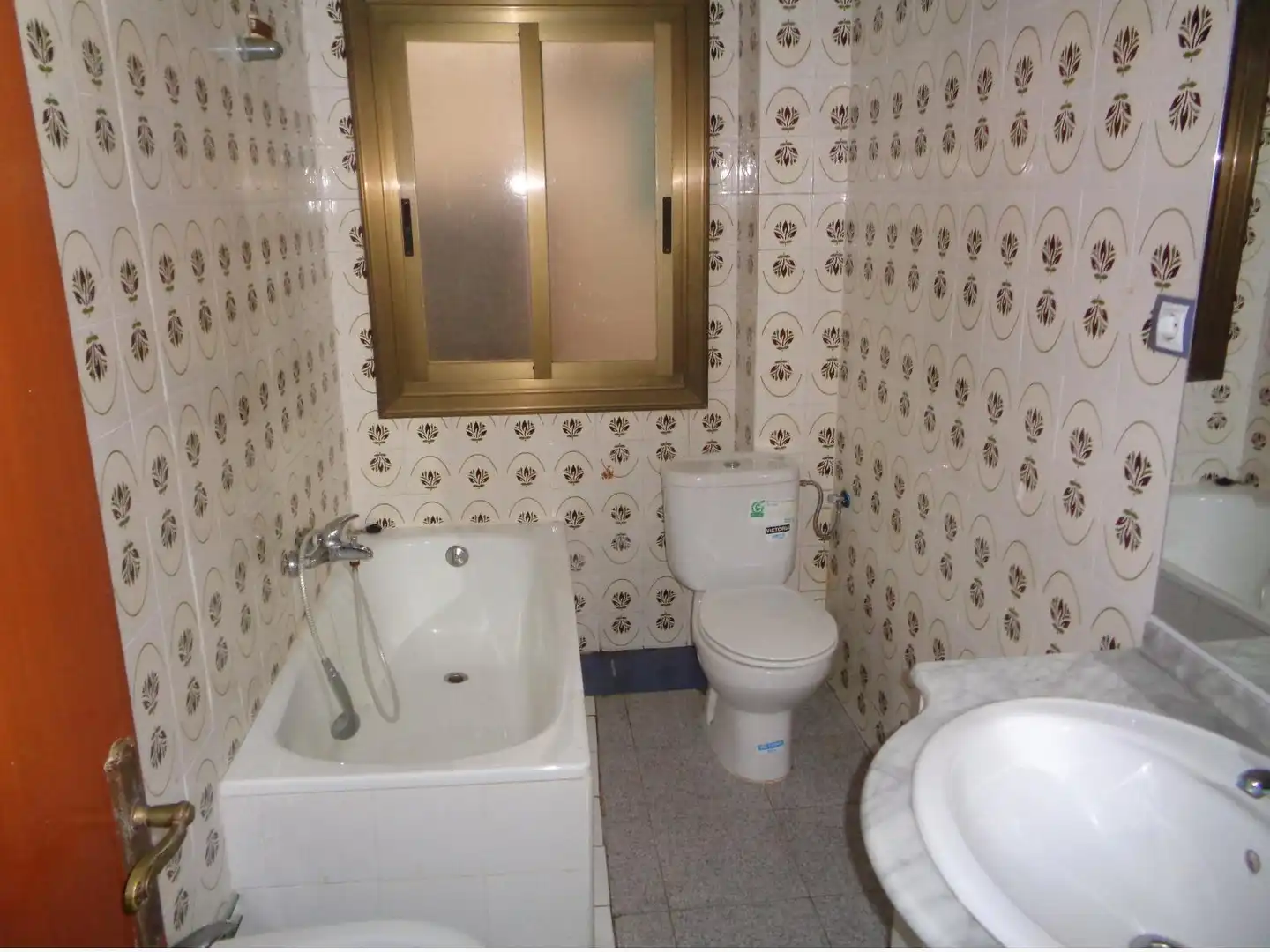Bathroom of Flat for sale in Elda