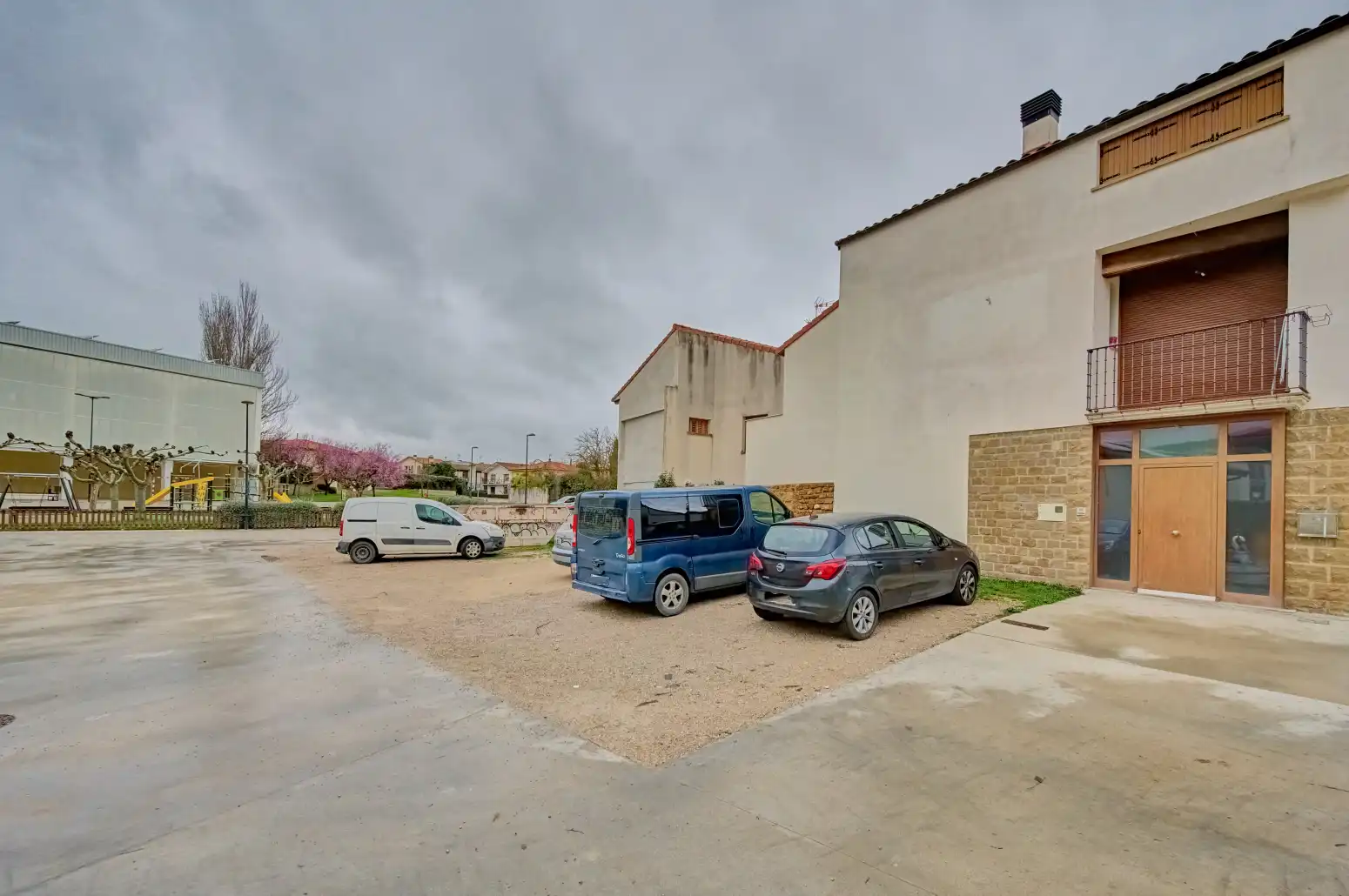 Parking of Land for sale in Galar