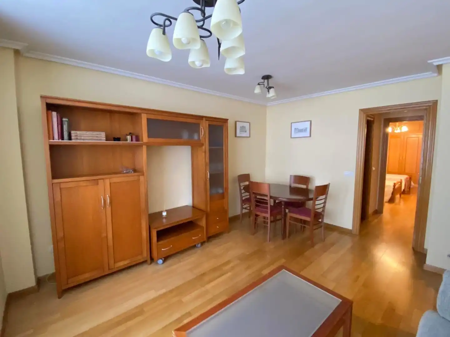 Apartament de lloguer a Calle Lancia, San Claudio - La Chantría
