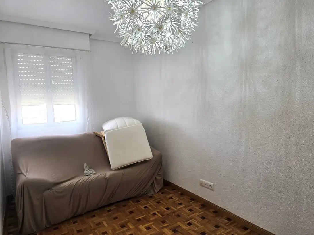 Schlafzimmer von Wohnung zur Miete in Madrid mit Klimaanlage, Heizung und Parkett