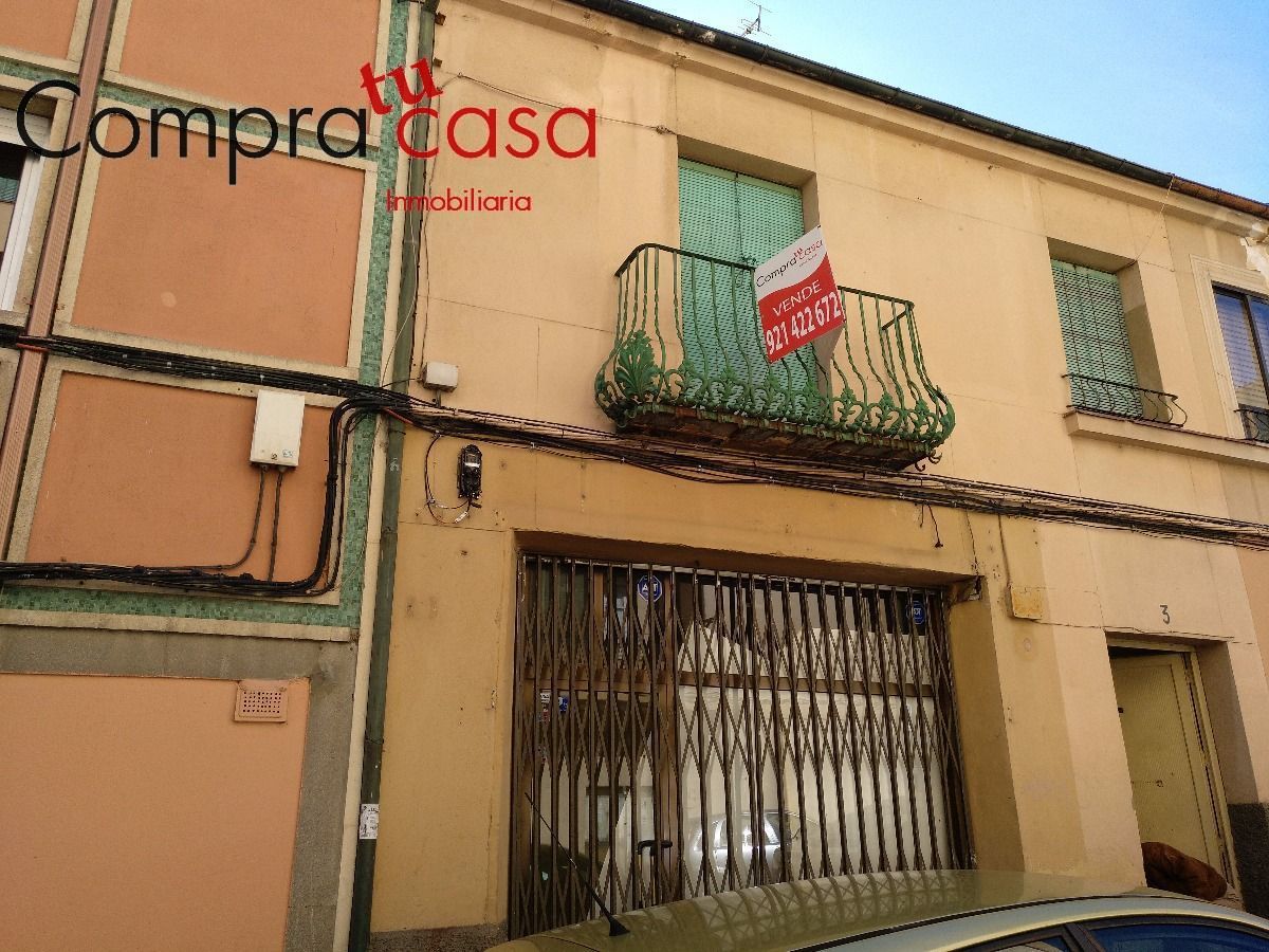 Exterior view of Houses for sale in Segovia Capital