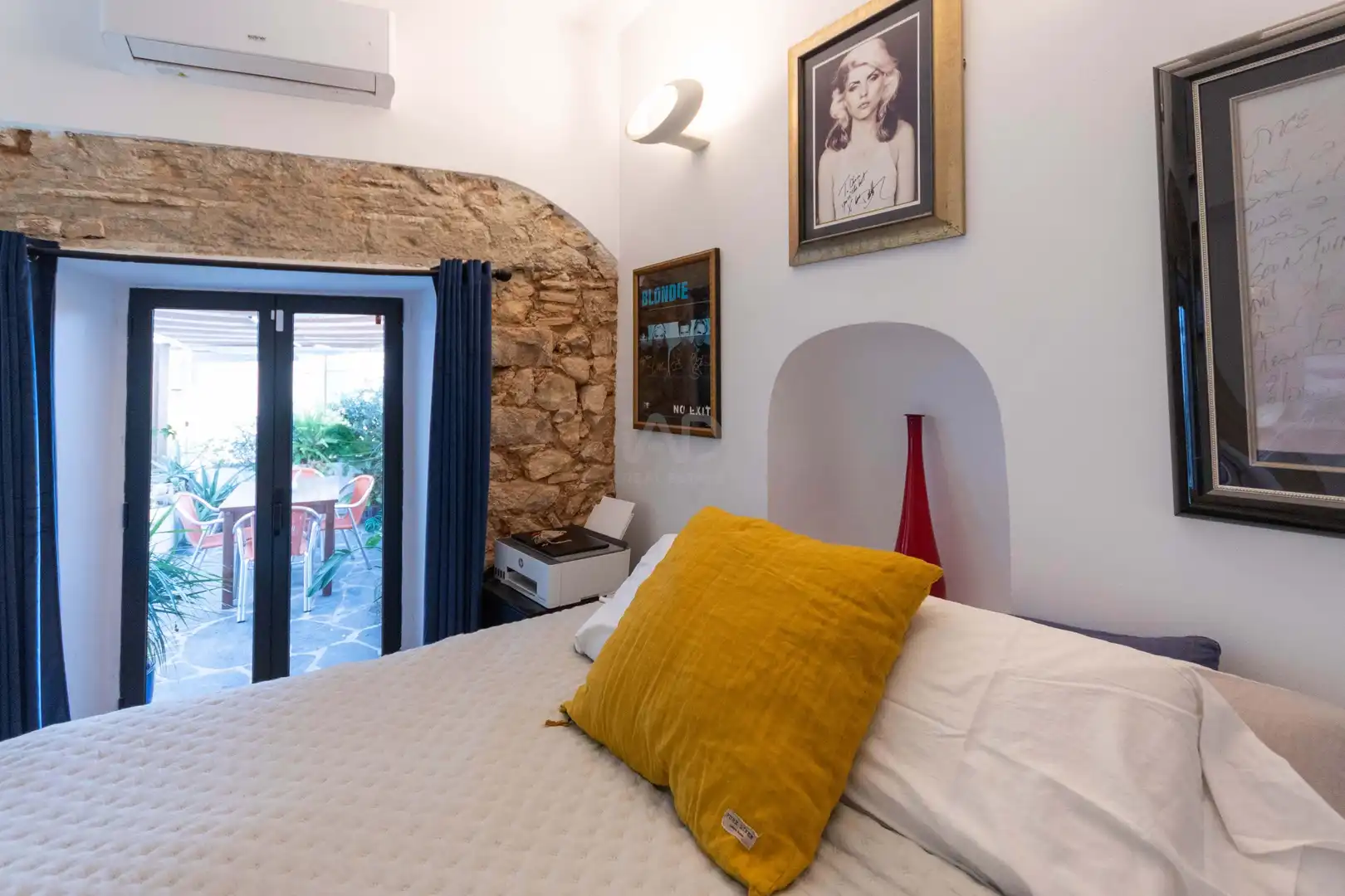 Bedroom of Flat for sale in Sitges  with Air Conditioner, Heating and Terrace